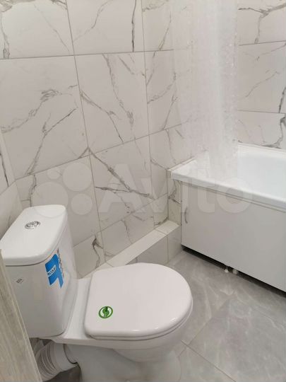 2-к. квартира, 54 м², 1/3 эт.