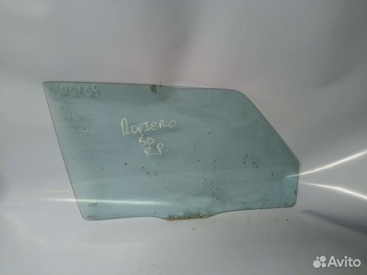 Mitsubishi Pajero IV стекло левой правой передней