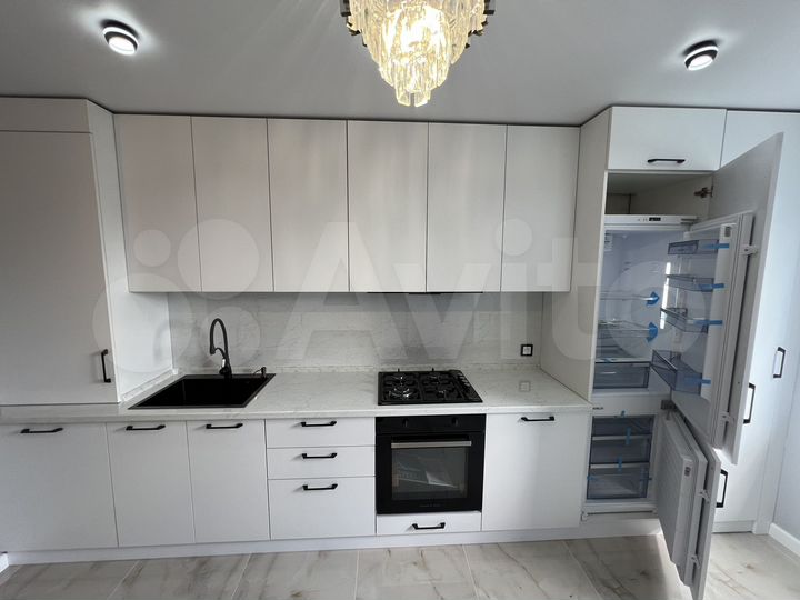 4-к. квартира, 100 м², 4/5 эт.