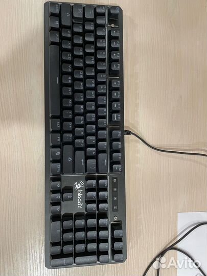 Механическая клавиатура Bloody b975
