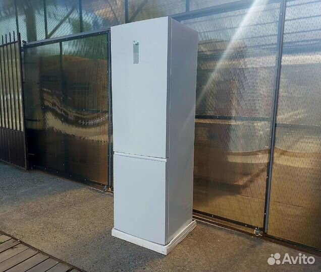 Холодильник Haier C2F637cwrg (белый)