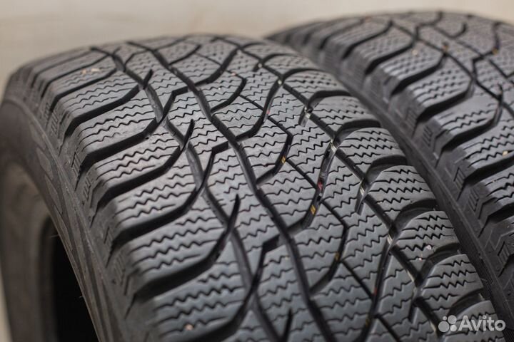 Viatti Bosco S/T V-526 215/60 R17 96T