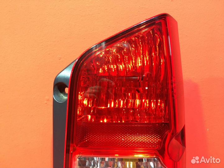 Фонарь для Nissan Pathfinder R51 YD25DDTi (Б/У)