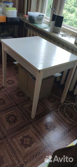 Стол обеденный