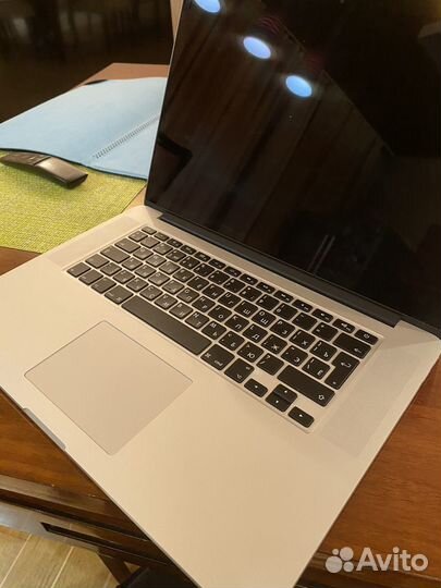 Apple MacBook Pro 15 retina
