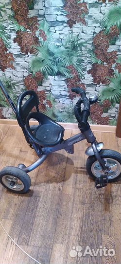 Детский трехколесный велосипед бу