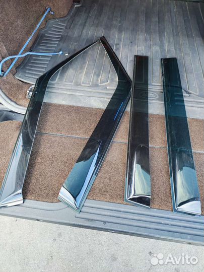 Ветровики на range rover Vogue