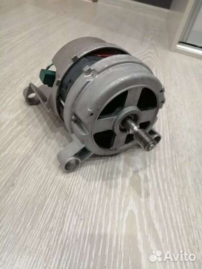 Эл. Двигатель от стиральной машинки samsung