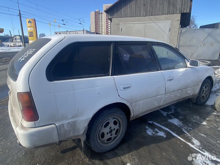 Toyota Corolla 1.3 AT, 1999, 212 000 км