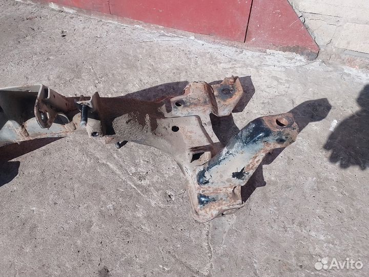 Подрамник передний Kia Spectra Киа Спектра