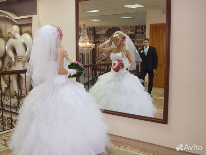 Свадебное платье