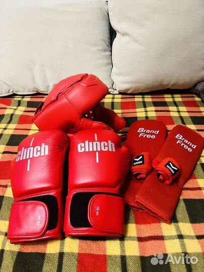 Боксерские перчатки