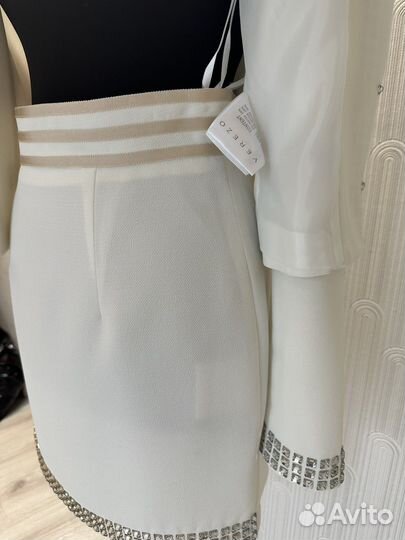 Женский костюм белый, размер S
