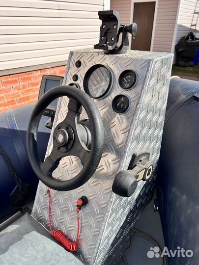 Лодка Nissamaran Tornado 420 + мотор