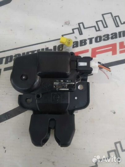 Замок багажника nissan tiida tiida latio C11X SC11 SJC11 SNC11 84631ED40A sedan