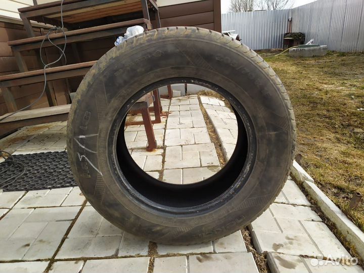 Nokian Tyres Hakkapeliitta 2 205/70 R15