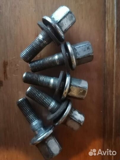 Колесные болты peugeot