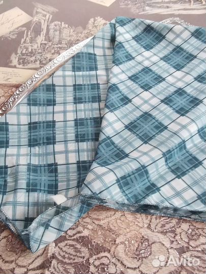 Большой платок с дефектами