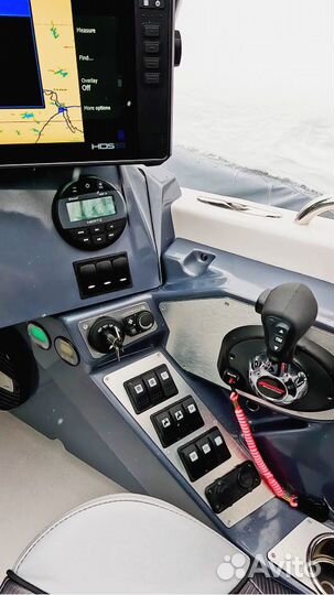 NorthSilver Husky 650 SF + Mercury F300 ProXS