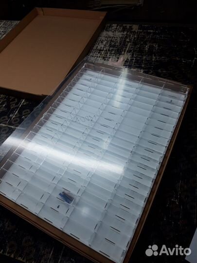 Полка для моделек 1:64 акрил с защитным стеклом