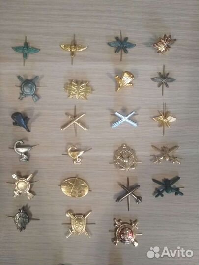 Фурнитура военная кокарды эмблемы знаки отличия