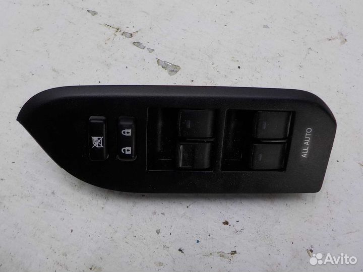 Клавиши стеклоподъемников toyota land cruiser 150