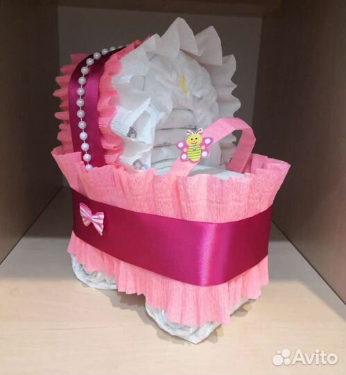 Коляска из памперсов (торт)