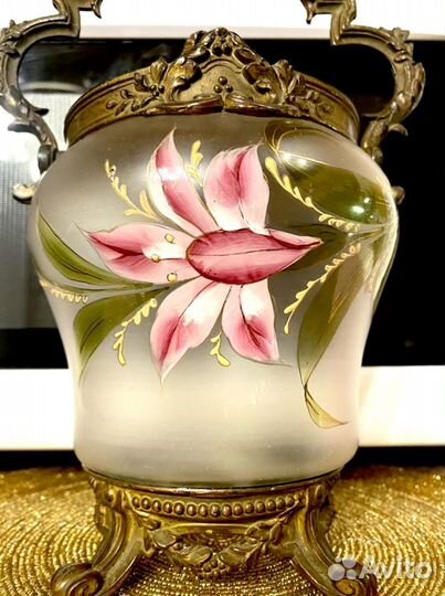 Вaза, бисквитница