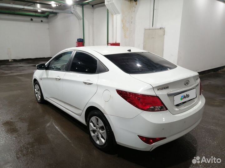 Hyundai Solaris 1.4 AT, 2015, 24 893 км
