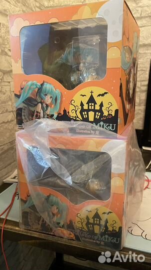 Заказ из фигурок Мику