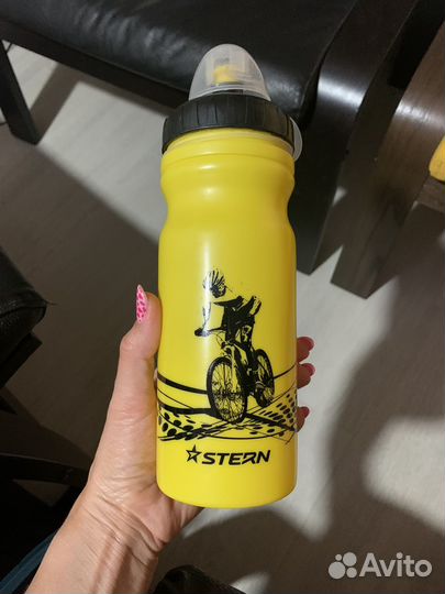 Спортивная бутылка для воды