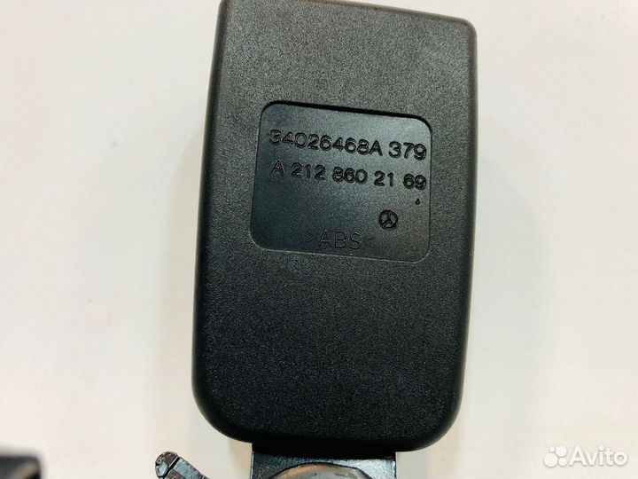 Замок ремня безопасности левый Mercedes W212