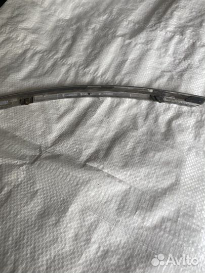 Молдинг переднего бампера Audi A6C6