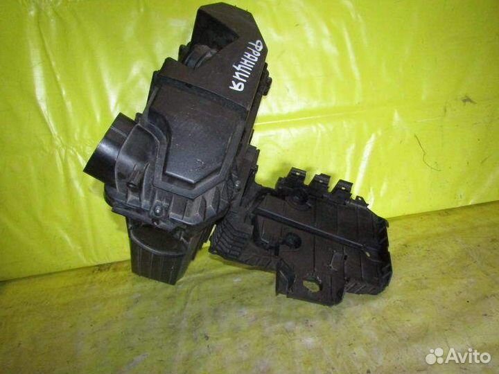 Корпус фильтра Peugeot 407 02-08г 12211