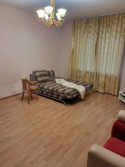 2-к. квартира, 84,2 м², 2/5 эт.