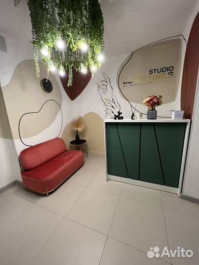 Мастер маникюра и педикюра