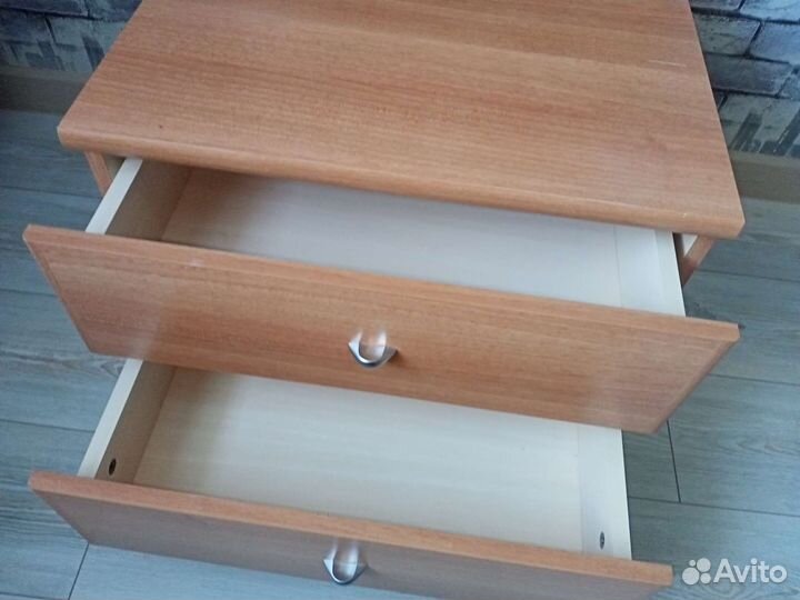 Тумба прикроватная