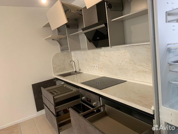 П образная кухня на заказ. Фабрика