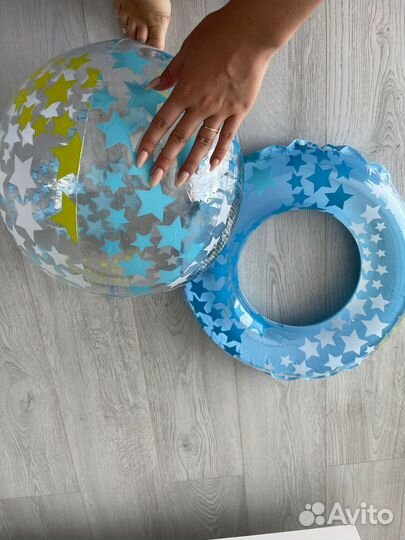 Плавательный круг и мяч в комплекте