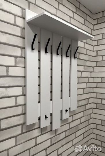 Вешалка настенная в прихожую новая