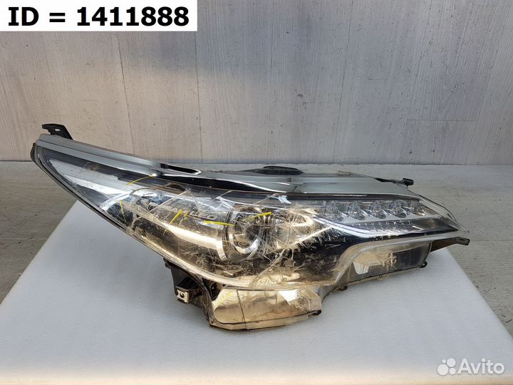 Фара правая Toyota Fortuner