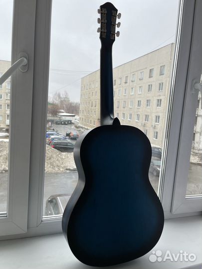 Акустическая гитара