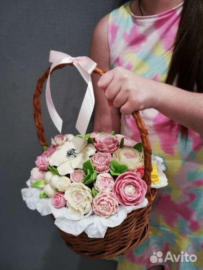 Букет из шоколадных роз пионов.Подарок