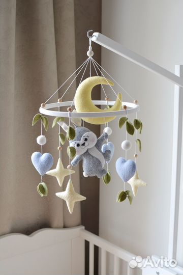 Детский мобиль карусель в кроватку из фетра
