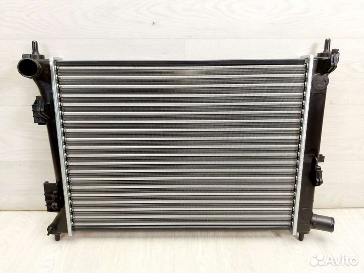 Радиатор охлаждения Hyundai Solaris 2010-2017