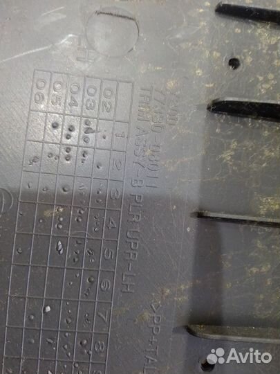 Обшивка стойки центральная левая