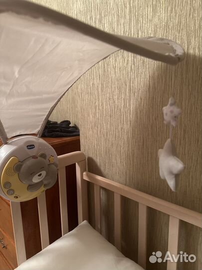 Электронный мобиль Chicco