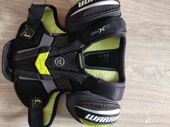 Нагрудник хоккейный Warrior