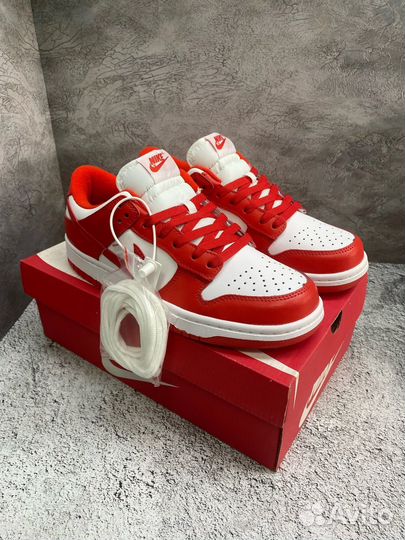 Кроссовки Nike sb dunk low red