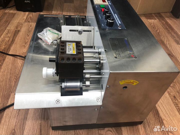 Автоматический Датер для этикеток и упаковки